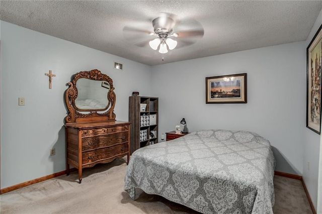 18345 Nottingham Court, Basehor, KS 66007