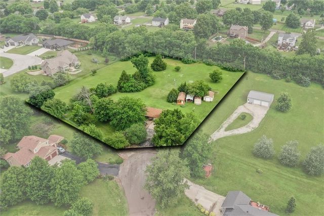 18345 Nottingham Court, Basehor, KS 66007
