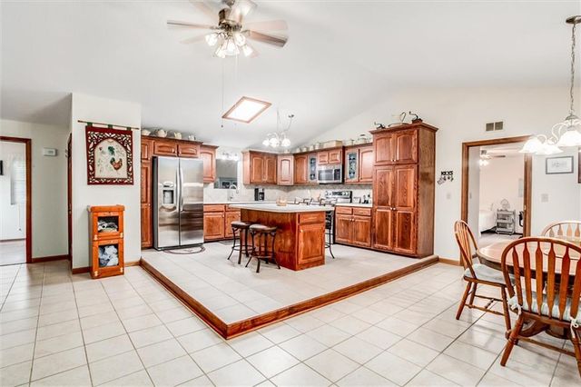 18345 Nottingham Court, Basehor, KS 66007