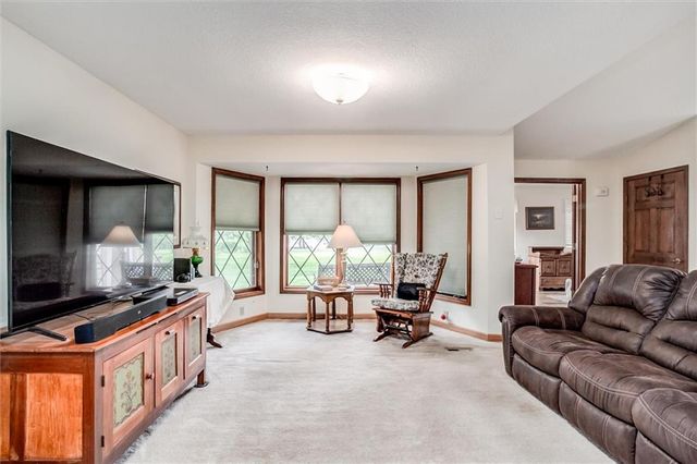 18345 Nottingham Court, Basehor, KS 66007