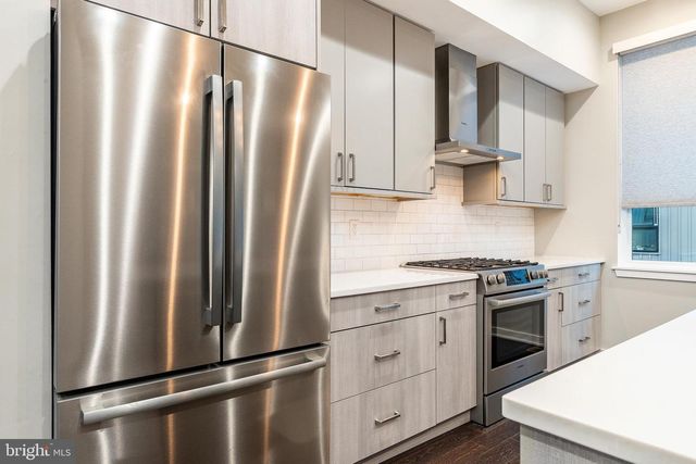 1104 MCKEAN ST, Philadelphia, PA 19148