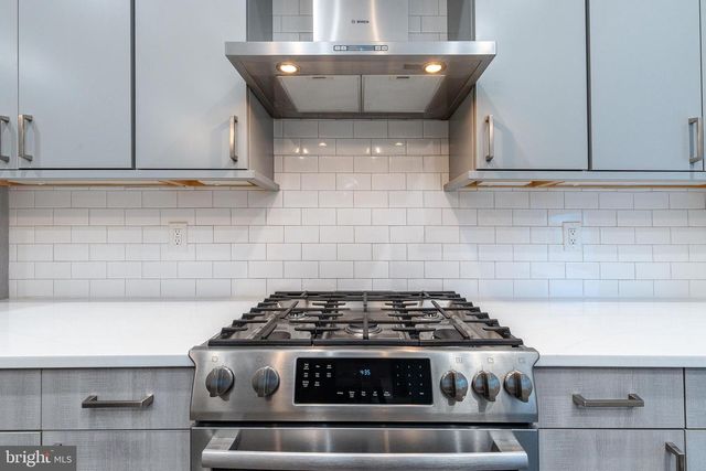 1104 MCKEAN ST, Philadelphia, PA 19148