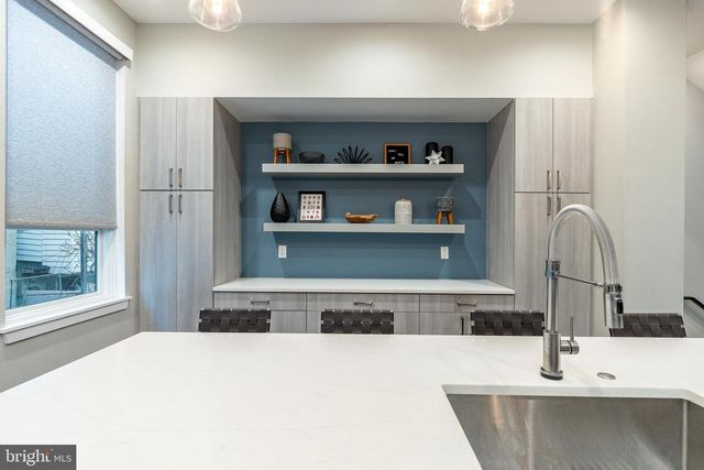 1104 MCKEAN ST, Philadelphia, PA 19148