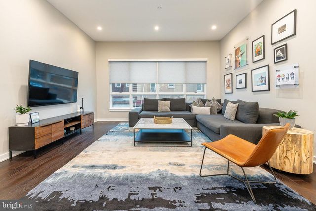 1104 MCKEAN ST, Philadelphia, PA 19148