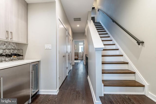 1104 MCKEAN ST, Philadelphia, PA 19148