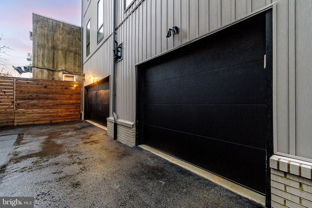 1104 MCKEAN ST, Philadelphia, PA 19148