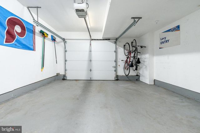 1104 MCKEAN ST, Philadelphia, PA 19148