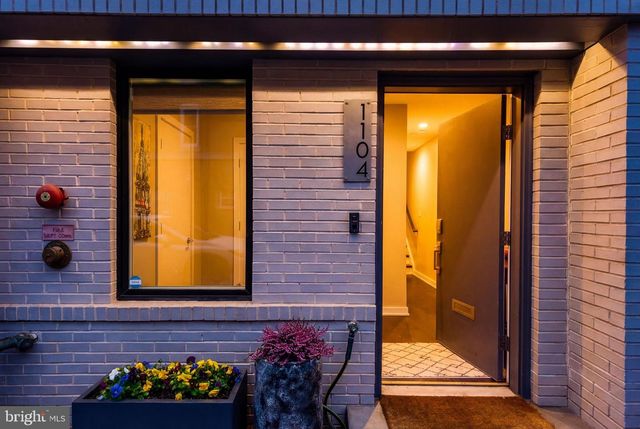 1104 MCKEAN ST, Philadelphia, PA 19148