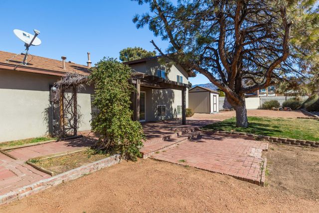 10816 Lowe Street NE, Albuquerque, NM 87111