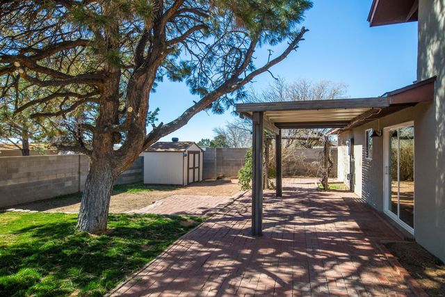 10816 Lowe Street NE, Albuquerque, NM 87111