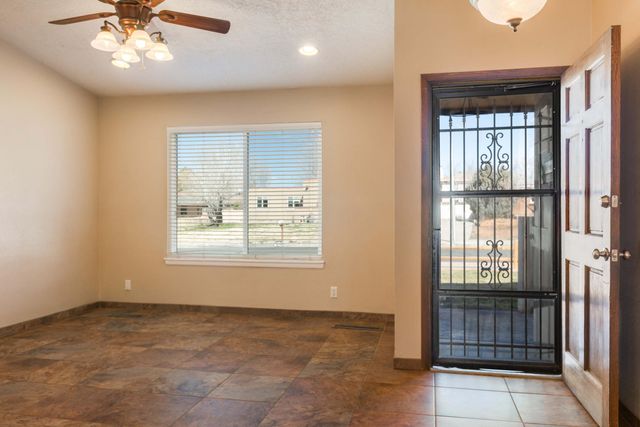 10816 Lowe Street NE, Albuquerque, NM 87111