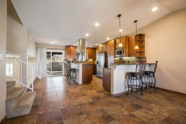 10816 Lowe Street NE, Albuquerque, NM 87111