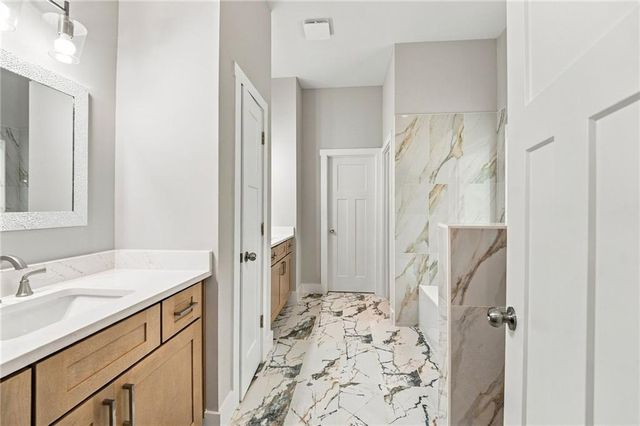 3902 Bouldercrest Road, Ellenwood, GA 30294