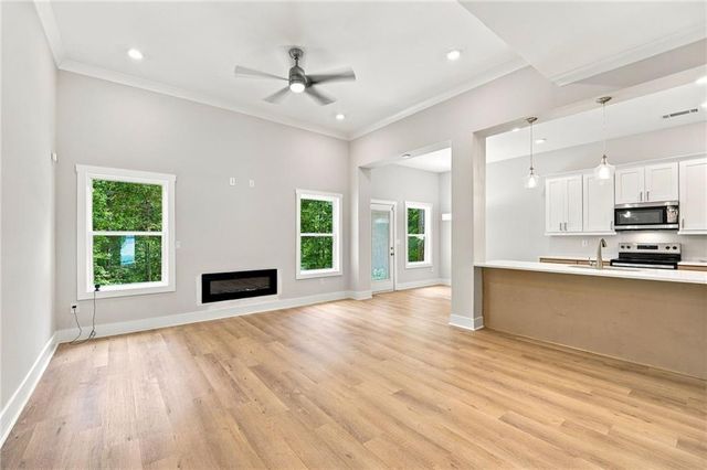 3902 Bouldercrest Road, Ellenwood, GA 30294