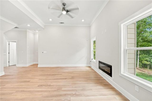 3902 Bouldercrest Road, Ellenwood, GA 30294
