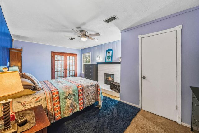 945 N Travis Street, Liberty, TX 77575