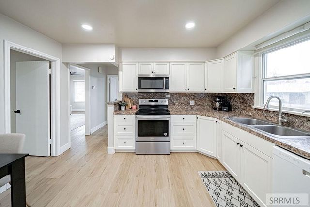 696 Gladstone Street, Idaho Falls, ID 83401