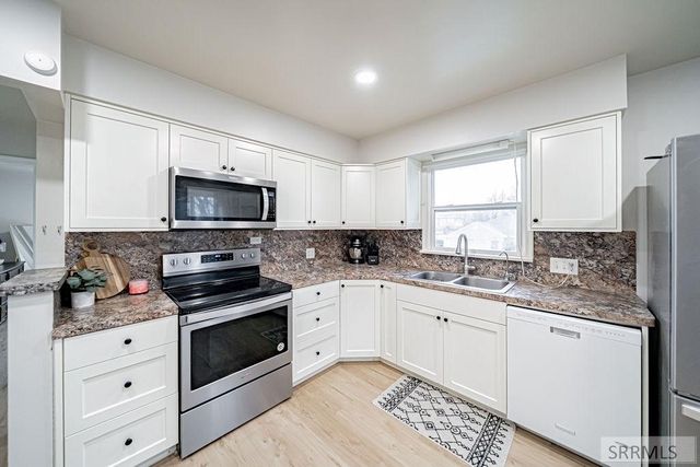 696 Gladstone Street, Idaho Falls, ID 83401