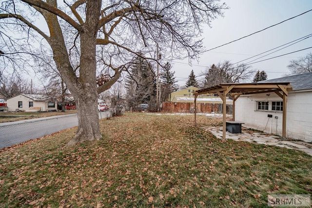 696 Gladstone Street, Idaho Falls, ID 83401