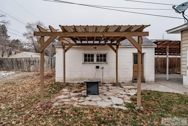 696 Gladstone Street, Idaho Falls, ID 83401