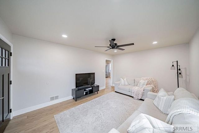 696 Gladstone Street, Idaho Falls, ID 83401