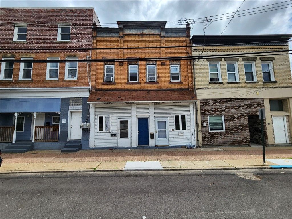 721 Monongahela Ave, Glassport, PA 15045