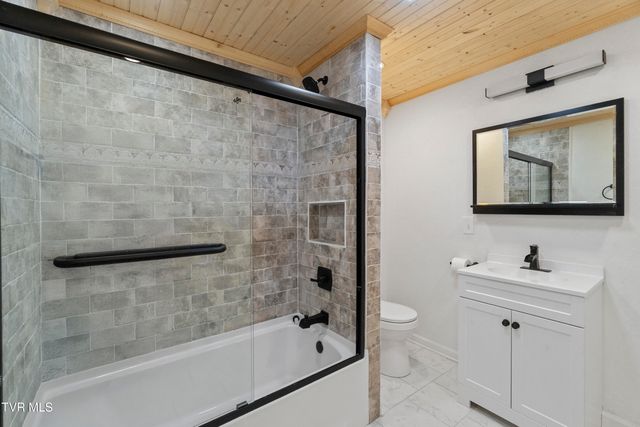 152 Hemlock Street, Mount Carmel, TN 37645