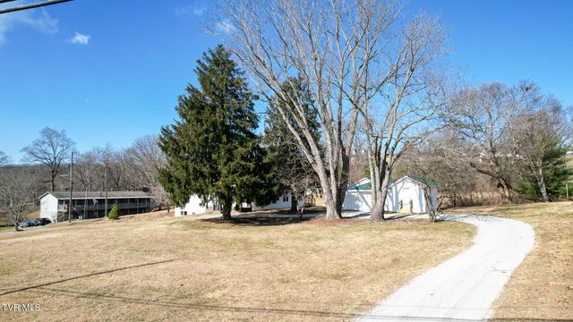 152 Hemlock Street, Mount Carmel, TN 37645