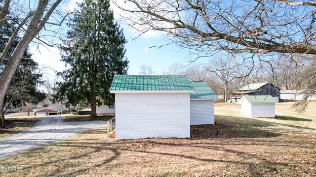 152 Hemlock Street, Mount Carmel, TN 37645