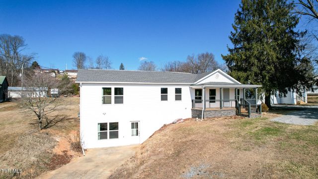 152 Hemlock Street, Mount Carmel, TN 37645