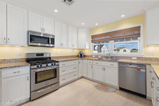 68 Florence Lane, Beach Haven West, NJ 08050