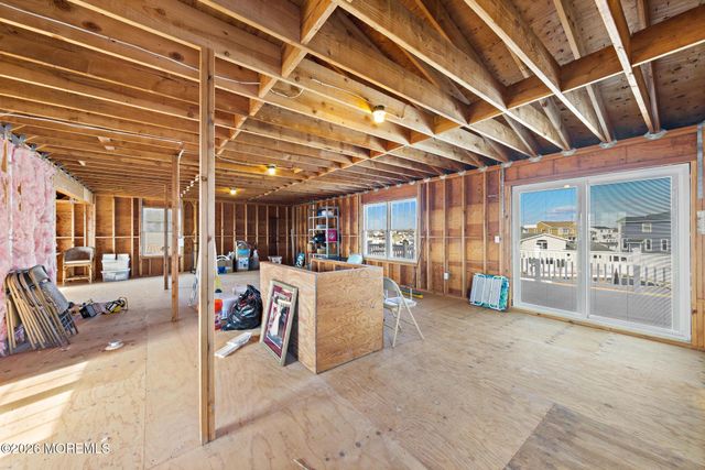 68 Florence Lane, Beach Haven West, NJ 08050