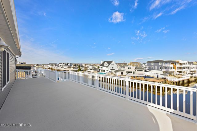 68 Florence Lane, Beach Haven West, NJ 08050