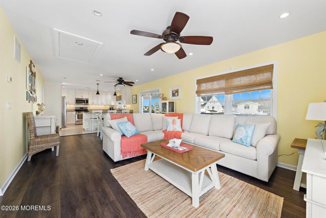 68 Florence Lane, Beach Haven West, NJ 08050