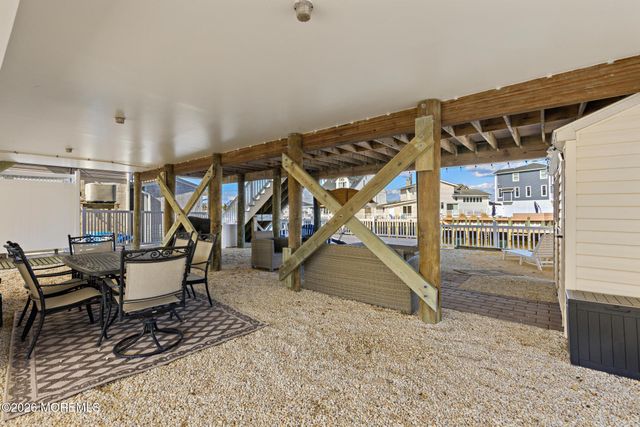 68 Florence Lane, Beach Haven West, NJ 08050