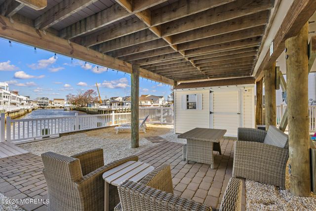 68 Florence Lane, Beach Haven West, NJ 08050