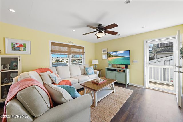 68 Florence Lane, Beach Haven West, NJ 08050