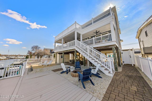 68 Florence Lane, Beach Haven West, NJ 08050