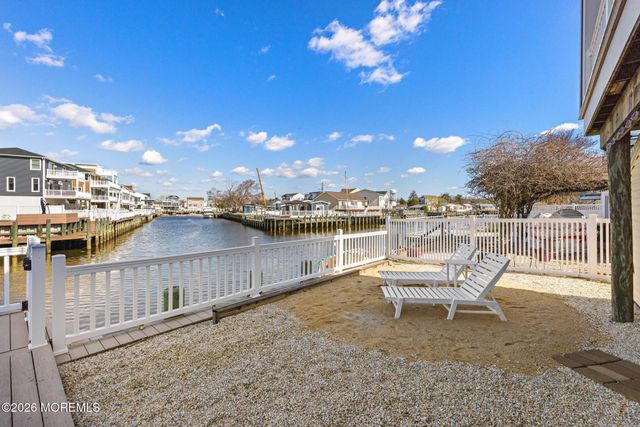 68 Florence Lane, Beach Haven West, NJ 08050
