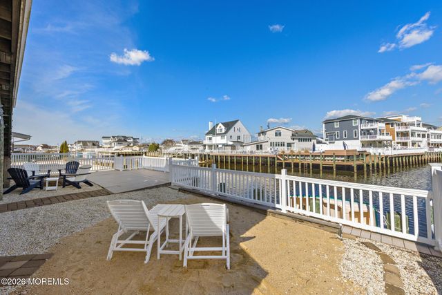 68 Florence Lane, Beach Haven West, NJ 08050