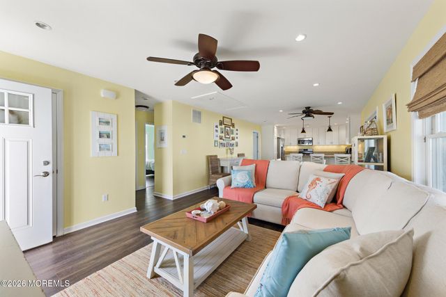 68 Florence Lane, Beach Haven West, NJ 08050