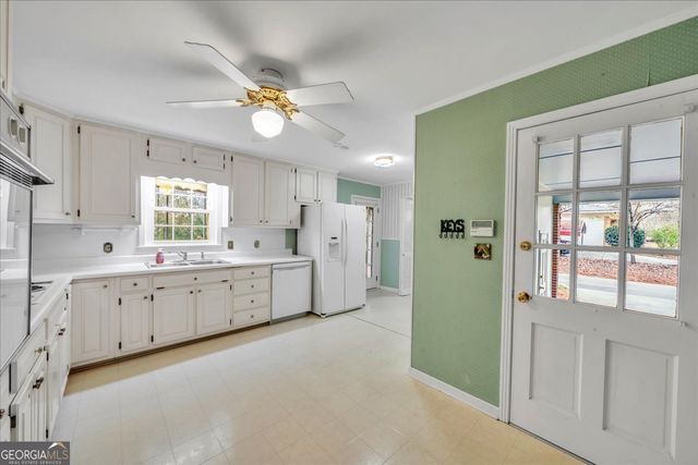 220 Brookwood Drive, Dublin, GA 31021