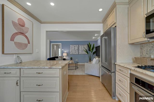 105 Roseland Avenue 1601, Caldwell, NJ 07006