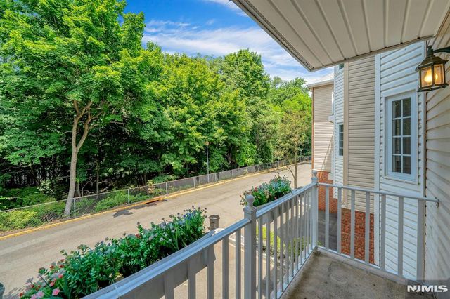 105 Roseland Avenue 1601, Caldwell, NJ 07006