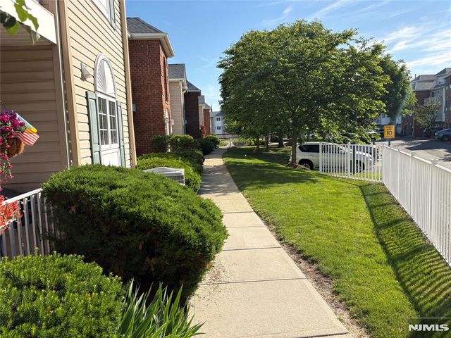 105 Roseland Avenue 1601, Caldwell, NJ 07006