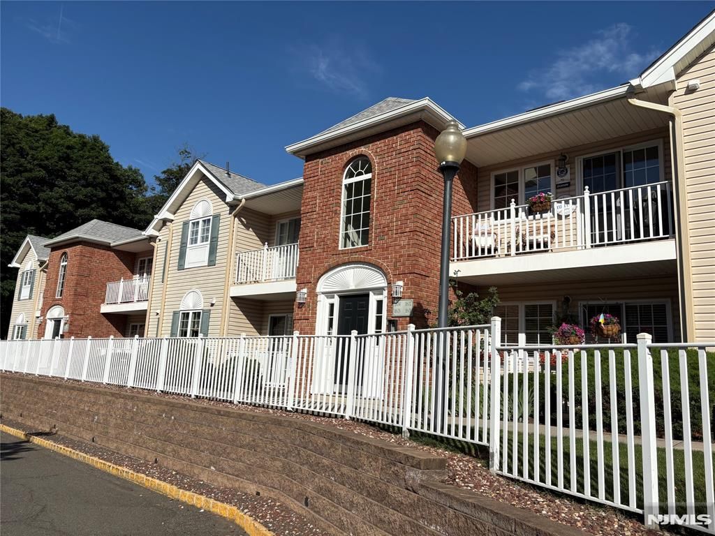 105 Roseland Avenue 1601, Caldwell, NJ 07006