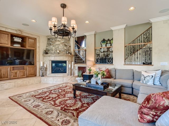 2038 Cherry Creek Circle, Las Vegas, NV 89135