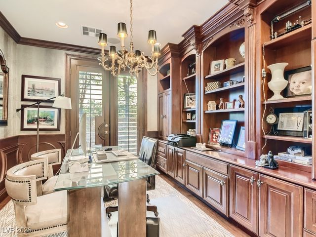 2038 Cherry Creek Circle, Las Vegas, NV 89135