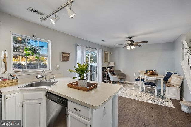 72 PONDVIEW LN, Sicklerville, NJ 08081