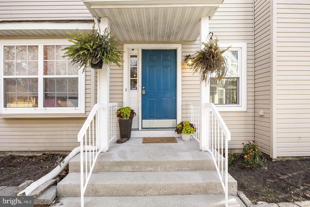 72 PONDVIEW LN, Sicklerville, NJ 08081